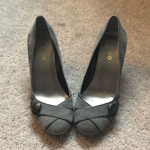 Gray suede 2” pumps
